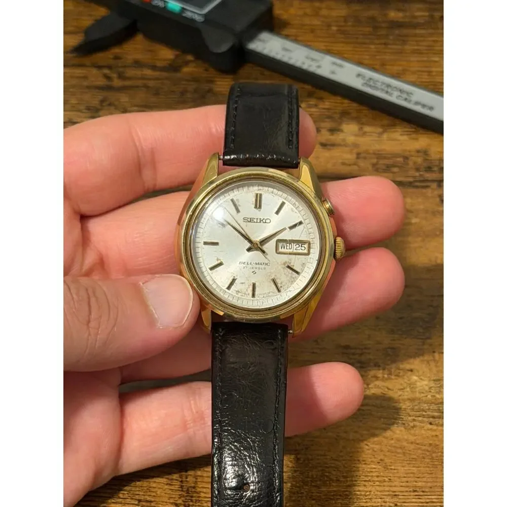 Seiko Bell-Matic 4006-7010 Gold Tone 21 Jewels Automatic Alarm Watch